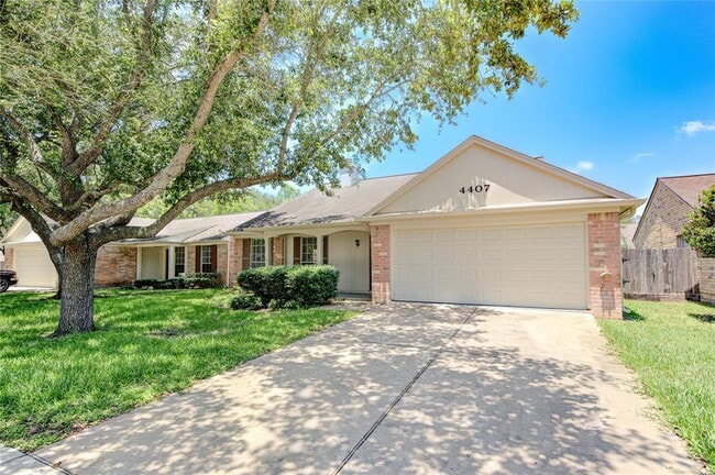 property at 4407 Alamo Ave