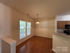 6160 Prosperity Church Rd in Charlotte, NC - Building Photo - Building Photo