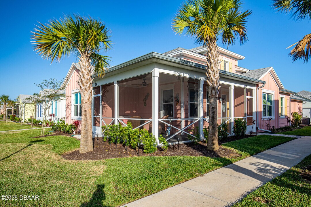 569 Daiquiri Pl in Daytona Beach, FL - Building Photo