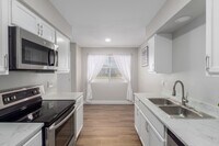 10426 N 97th Dr, Unit B photo'