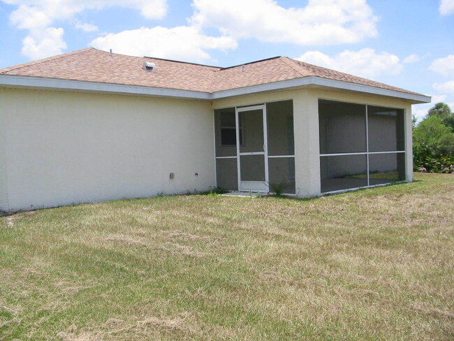 1649 Lindsay Ave in North Port, FL - Building Photo - Building Photo