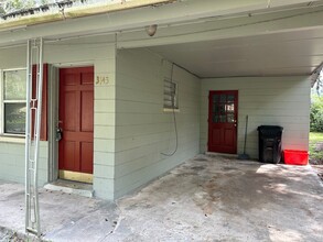 3143 NE 11th Terrace in Gainesville, FL - Building Photo - Building Photo