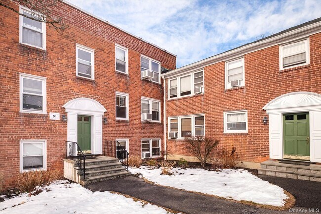 95 N Broadway in White Plains, NY - Building Photo - Building Photo