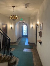 736 S Genesee Ave in Los Angeles, CA - Building Photo - Building Photo
