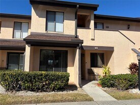 6211 Timberlake Dr in Sarasota, FL - Building Photo