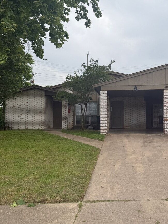 402 Skyline Ave