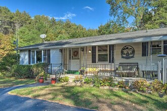 148 Diamond Point Rd in Diamond Point, NY - Building Photo - Building Photo