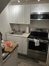 516 High St, Unit 5 in Clinton, MA - Building Photo - Building Photo