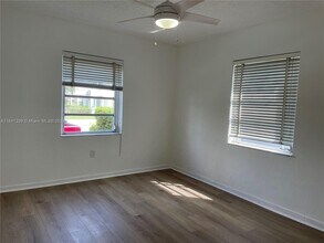 2380 NW Flagler Terrace-Unit -F in Miami, FL - Building Photo - Building Photo