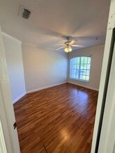 1701 The Greens Way, Unit 1323 in Jacksonville Beach, FL - Foto de edificio - Building Photo