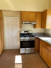 14070 Falling Leaf Rd in Apple Valley, CA - Building Photo - Building Photo