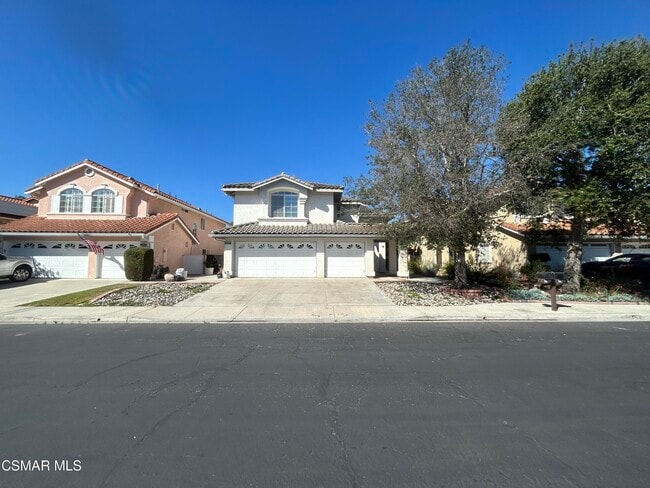 property at 1407 Oak Trail St