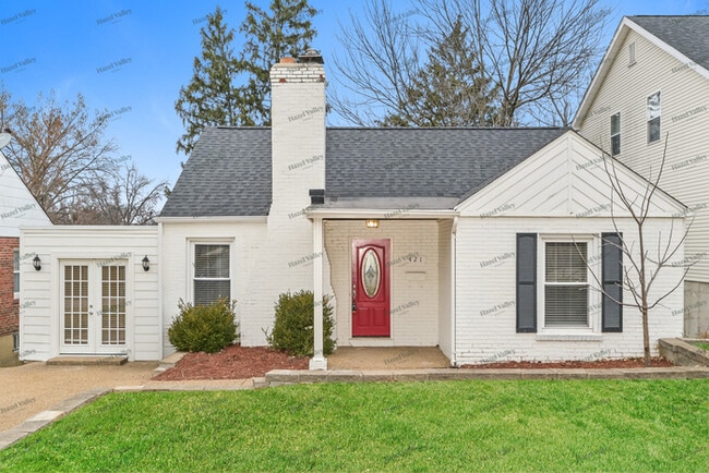 property at 421 Bismark Ave