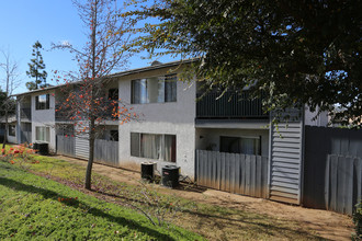 Northwood Garden Apartments in Fallbrook, CA - Building Photo - Building Photo