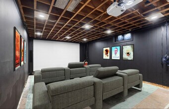 4012 Highcrest Rd in Rockford, IL - Building Photo - Building Photo