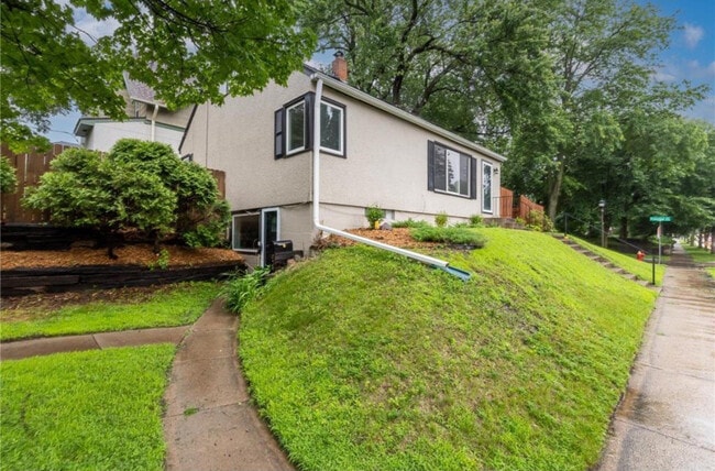 188 Cleveland Ave S in St. Paul, MN - Building Photo - Building Photo