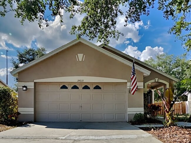 24633 Laurel Ridge Dr in Lutz, FL - Building Photo - Building Photo