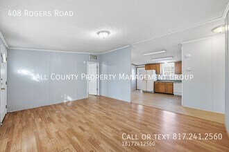 408 Rogers Rd in Newark, TX - Building Photo - Building Photo