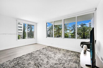 1000 West Ave in Miami Beach, FL - Building Photo - Building Photo