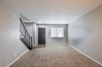 Parke East Townhomes in Wichita, KS - Foto de edificio - Building Photo