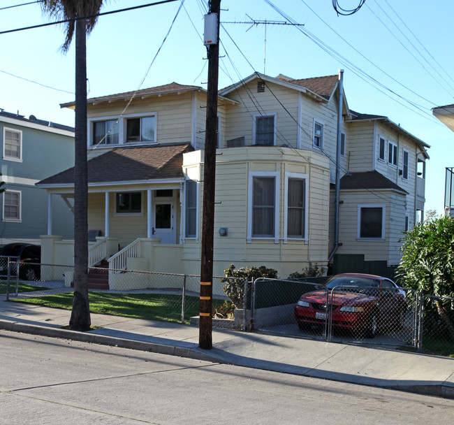 1342 Calumet Ave in Los Angeles, CA - Building Photo - Building Photo