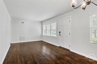 1805 E 62nd St in Savannah, GA - Building Photo - Building Photo
