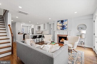 222 Green St in Alexandria, VA - Building Photo - Building Photo