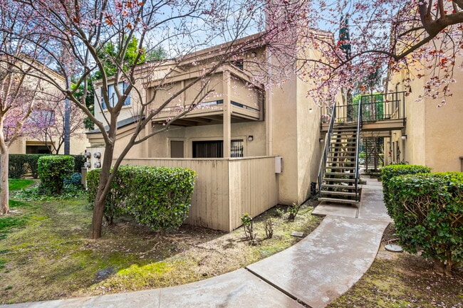 property at 3400 Sullivan Ct