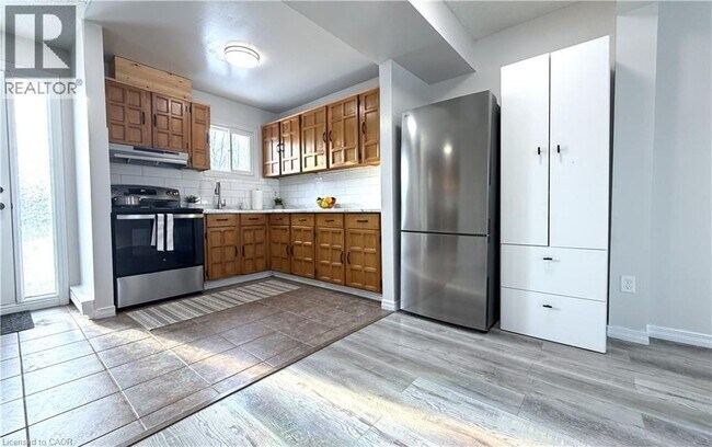 397 Stirling Ave S in Kitchener, ON - Building Photo - Building Photo