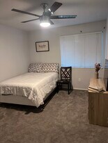 43405 30th St W in Lancaster, CA - Building Photo