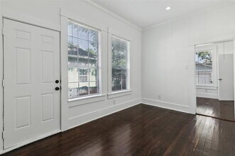 820 W 10th St in Dallas, TX - Building Photo - Building Photo