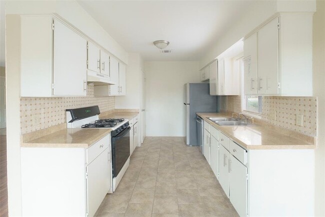 5603 Porsche Ln in Austin, TX - Building Photo - Building Photo