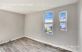 2438 W 25th St in Chicago, IL - Building Photo - Building Photo