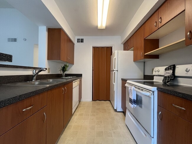 property at 2662 NW 33rd St