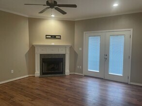 401 E Lynnwood Ln in Longview, TX - Building Photo - Building Photo