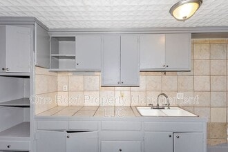 3223 E 8th St in Kansas City, MO - Building Photo - Building Photo