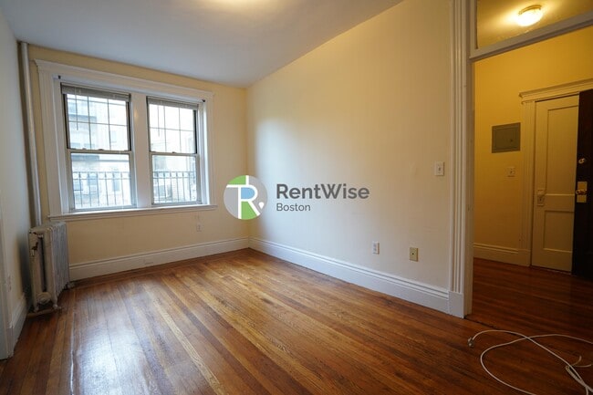 25 Park Dr in Boston, MA - Building Photo - Building Photo
