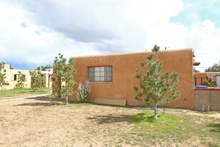 3516-3520 Ross Ave SE in Albuquerque, NM - Building Photo