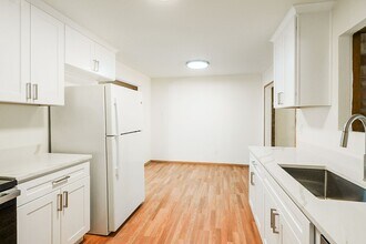 4416 67th Ave W in University Place, WA - Building Photo - Building Photo