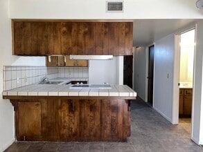 40 N 19th Ave in Lemoore, CA - Building Photo - Building Photo