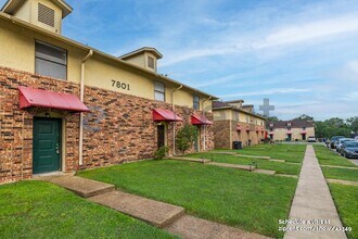 7801 Richard Frank Way in San Antonio, TX - Building Photo - Building Photo