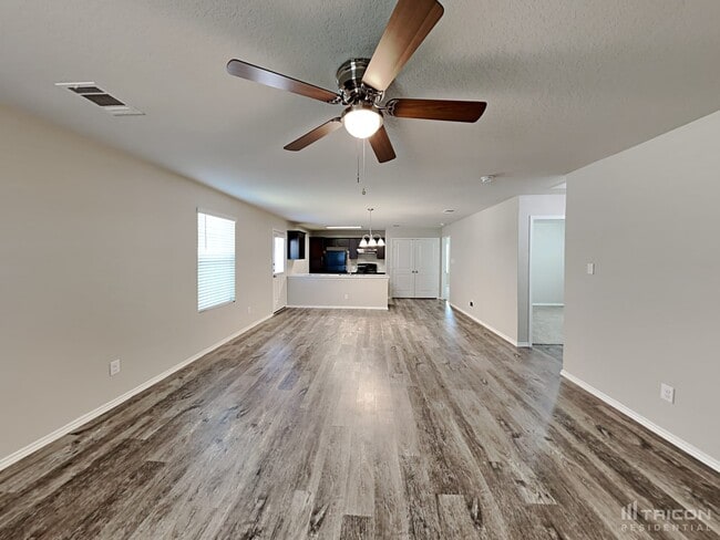 8718 Segura Wy in San Antonio, TX - Building Photo - Building Photo