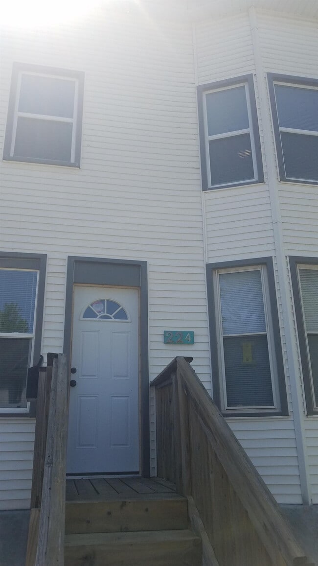 224 Randolph St in Waterloo, IA - Building Photo - Building Photo