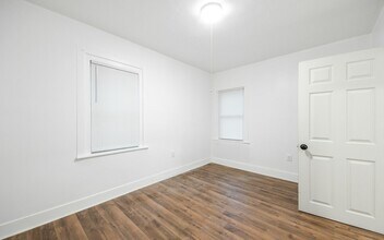 1361 E 45th St in Cleveland, OH - Building Photo - Building Photo