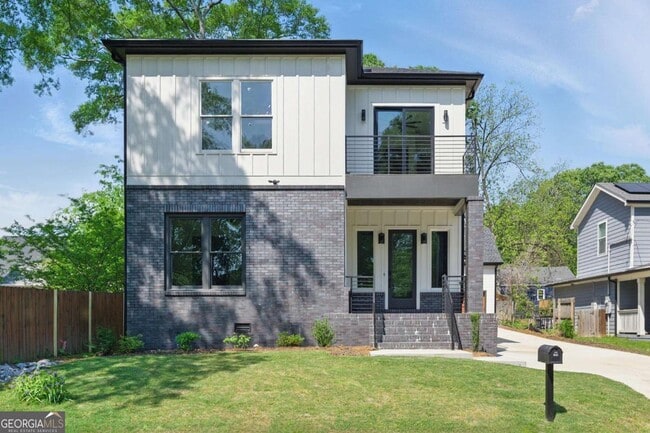 3419 Hamilton Ave