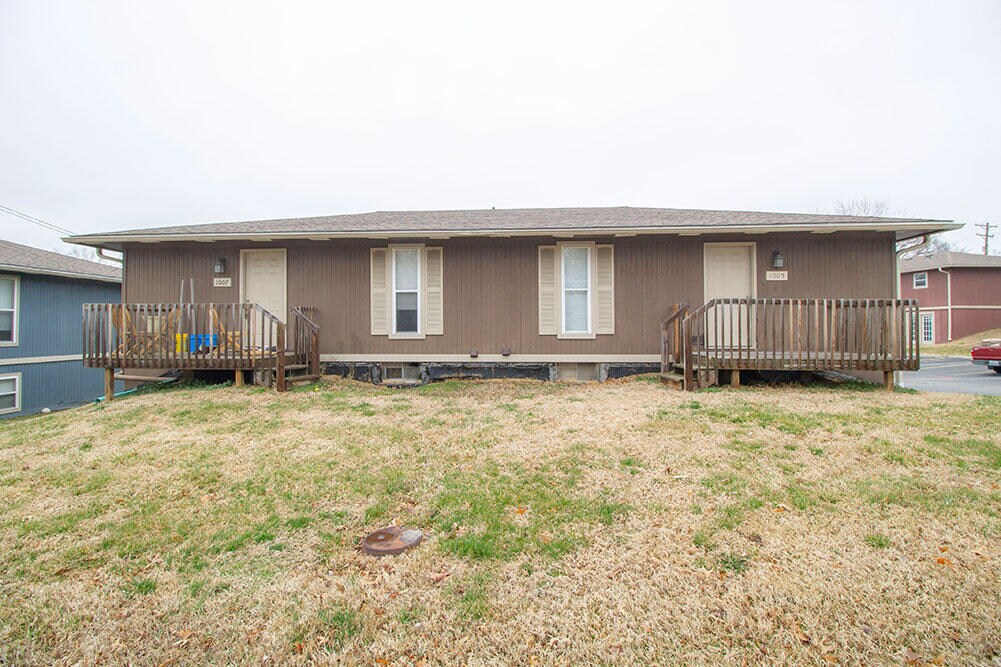1005 W Ash St in Columbia, MO - Building Photo