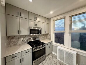 29 Lafayette St in New Rochelle, NY - Building Photo - Building Photo