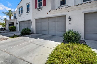 2477 W Market Pl in Chandler, AZ - Building Photo - Building Photo
