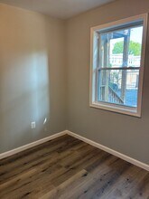 1709 E St NE, Unit 2 in Washington, DC - Building Photo - Building Photo