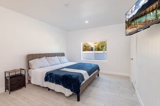 113 N San Vicente Blvd-Unit -ID1042899P in Beverly Hills, CA - Building Photo - Building Photo